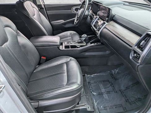 Used 2022 Kia Sorento EX w/ Panoramic Sunroof Package FWD image 30