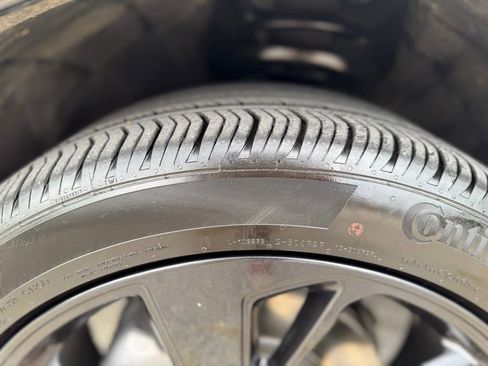 Used 2024 Buick Envision Sport Touring image 28