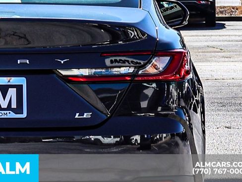 Used 2025 Toyota Camry LE image 15