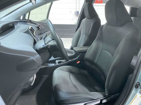 Used 2016 Toyota Prius Two FWD image 11