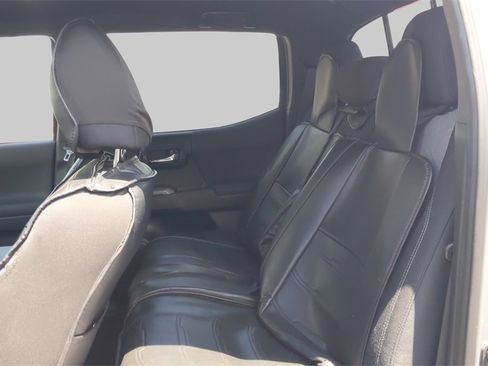 Used 2020 Toyota Tacoma TRD Sport image 29