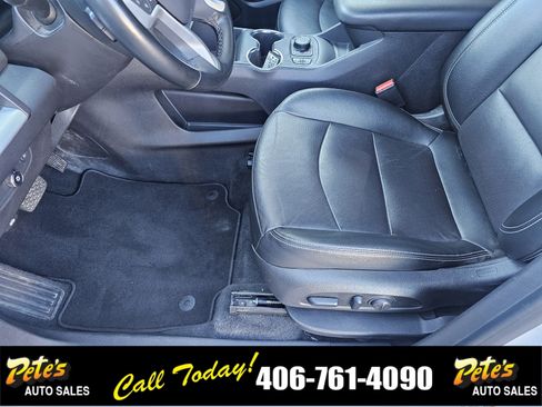 Used 2024 GMC Terrain SLT image 18