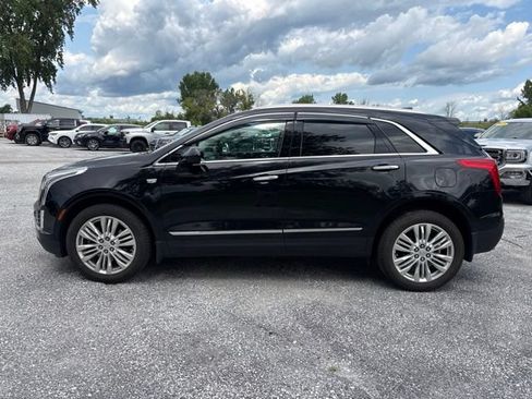 Used 2017 Cadillac XT5 Premium Luxury AWD/4WD image 2