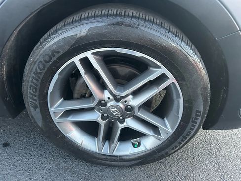 Used 2017 Hyundai Santa Fe FWD image 35