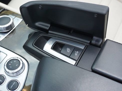 Used 2014 Mercedes-Benz SL 63 AMG image 24