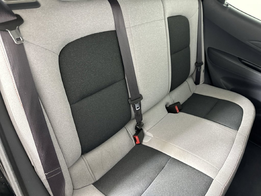 Used 2017 Chevrolet Bolt LT FWD image 27