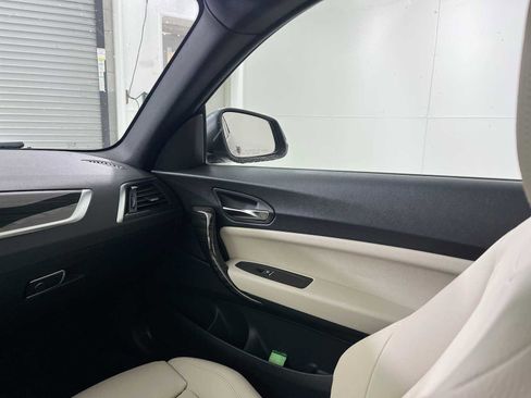 Used 2020 BMW 230i Coupe w/ Premium Package image 11