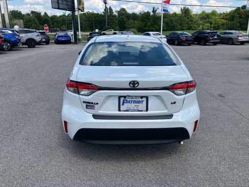 Used 2025 Toyota Corolla LE FWD image 6