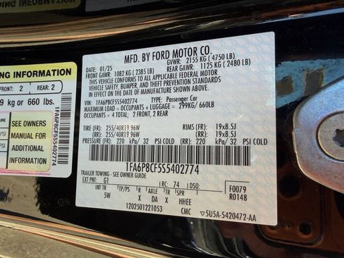 Used 2025 Ford Mustang GT Premium RWD image 36