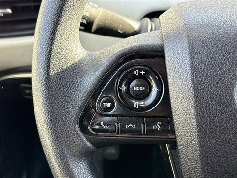 Used 2019 Toyota Prius L Eco image 24