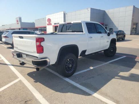 Used 2020 Chevrolet Silverado 2500 LTZ w/ LTZ Texas Edition AWD/4WD image 2