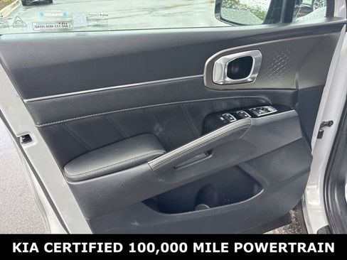 Certified 2023 Kia Sorento SX FWD image 28