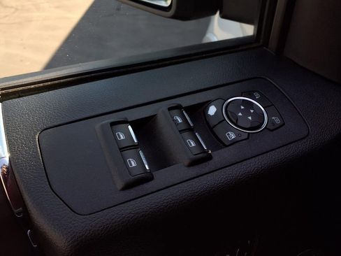 Used 2019 Ford F150 Lariat image 16