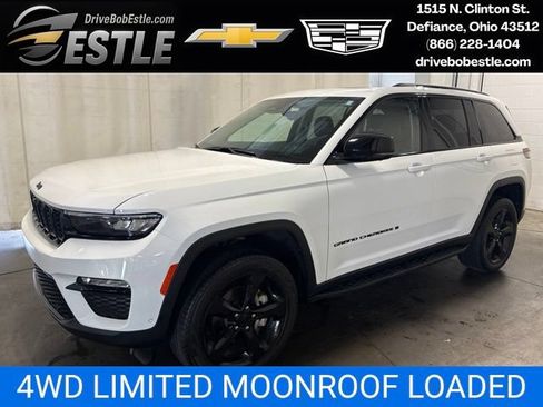 Used 2023 Jeep Grand Cherokee Limited w/ Luxury Tech Group II AWD/4WD image 1