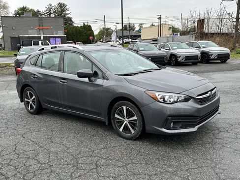 Used 2021 Subaru Impreza Premium image 2
