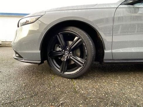 Used 2023 Honda Accord Sport image 9