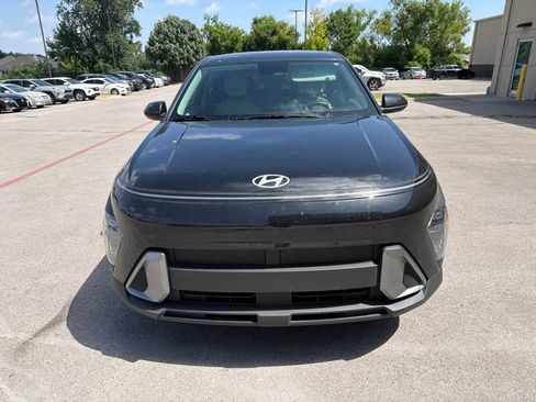 Certified 2025 Hyundai Kona SE FWD image 16