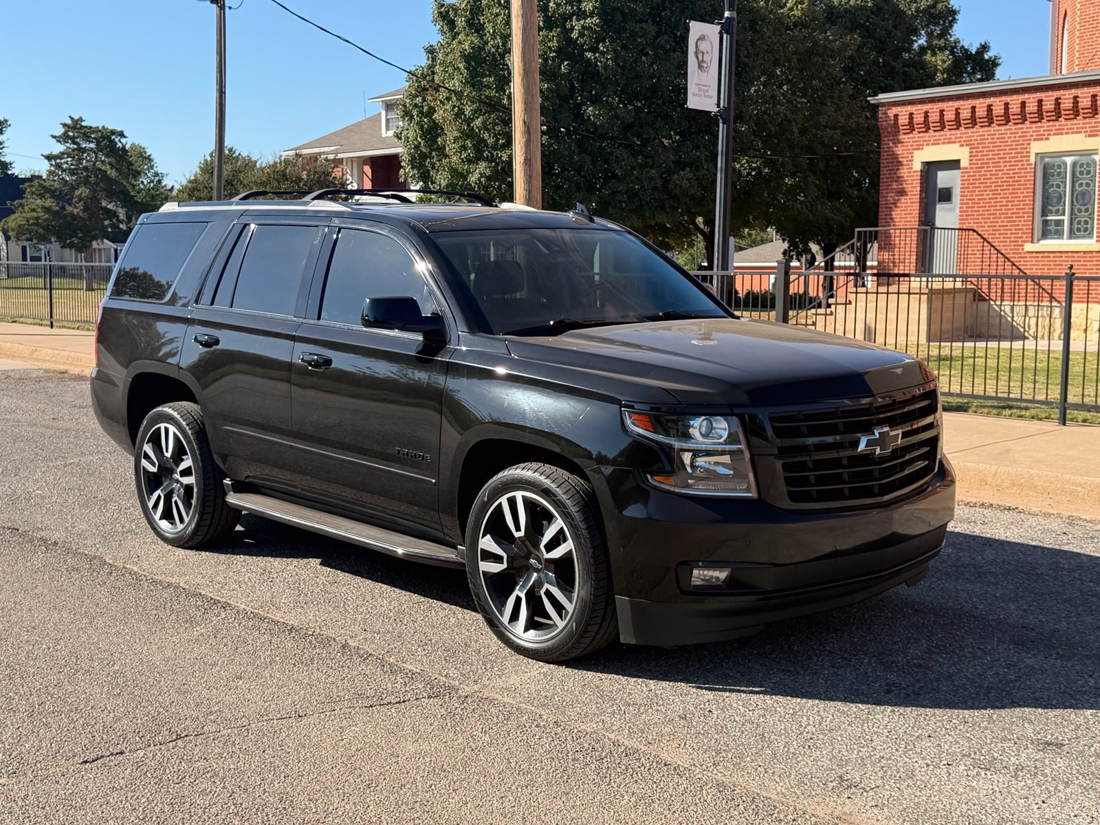 Used 2020 Chevrolet Tahoe Premier AWD/4WD image 2