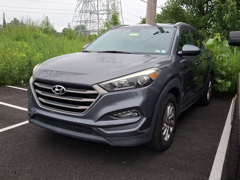 Used 2016 Hyundai Tucson SE w/ Option Group 02 AWD/4WD image 3