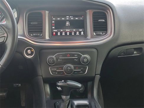 Certified 2018 Dodge Charger SXT w/ Blacktop Package image 18