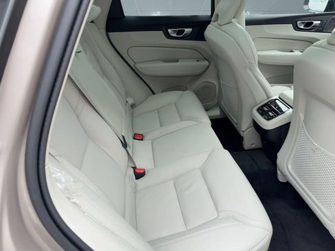 New 2026 Volvo XC60 B5 Ultra w/ Climate Package image 29
