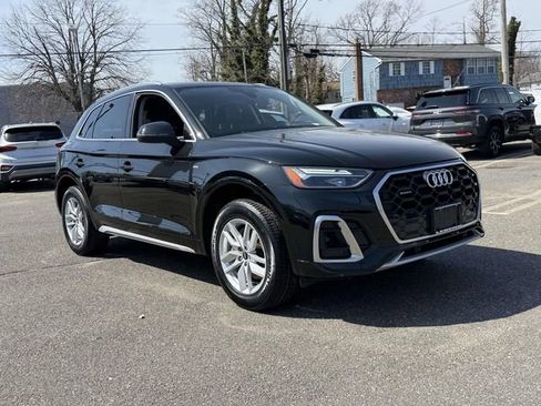 Used 2023 Audi Q5 2.0T Premium w/ Convenience Package image 5