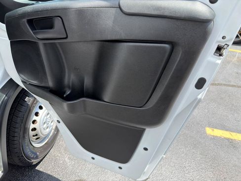 Used 2024 RAM ProMaster 2500 w/ Convenience Group FWD image 13