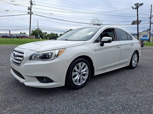 Used 2015 Subaru Legacy 2.5i Premium AWD/4WD image 3