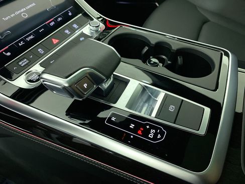 Certified 2025 Audi Q7 3.0T Premium Plus image 17