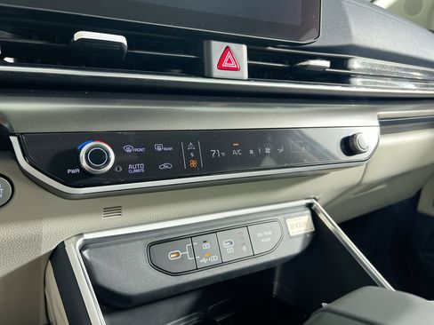 New 2027 Kia Carnival SX w/ Dark Edition Package FWD image 26