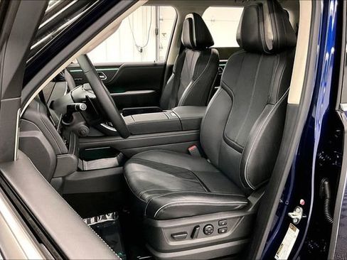 Used 2025 INFINITI QX80 Sensory image 24