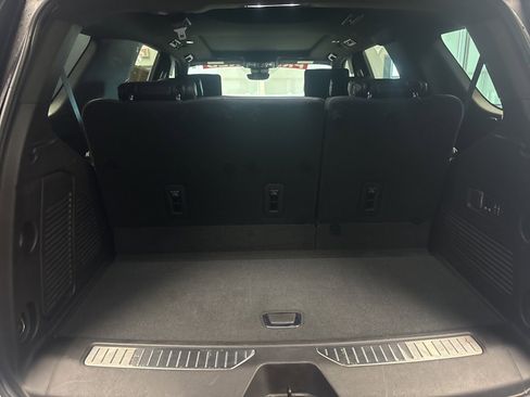 Used 2023 GMC Yukon Denali w/ Advanced Technology Package image 5
