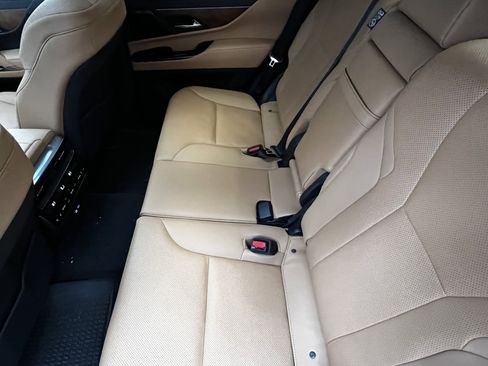 Used 2025 Lexus LX 600 4WD w/ Luxury Package image 31