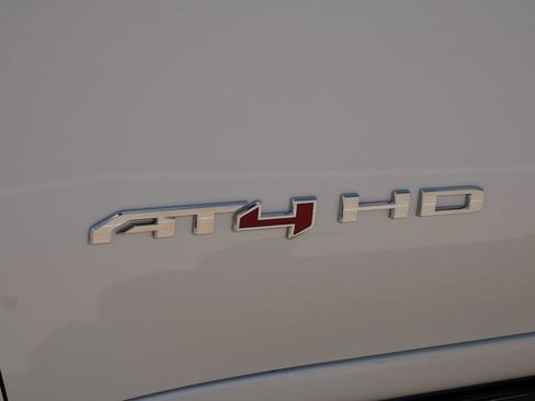 Used 2024 GMC Sierra 2500 AT4 w/ AT4 Premium Plus Package AWD/4WD image 12