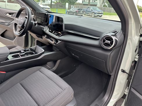 Used 2026 Chevrolet Equinox LT w/ Midnight Edition FWD image 27