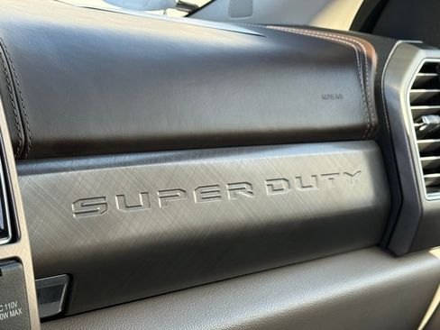 Certified 2019 Ford F250 Limited w/ FX4 Off-Road Package image 11