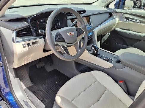 Used 2024 Cadillac XT5 Premium Luxury FWD image 12