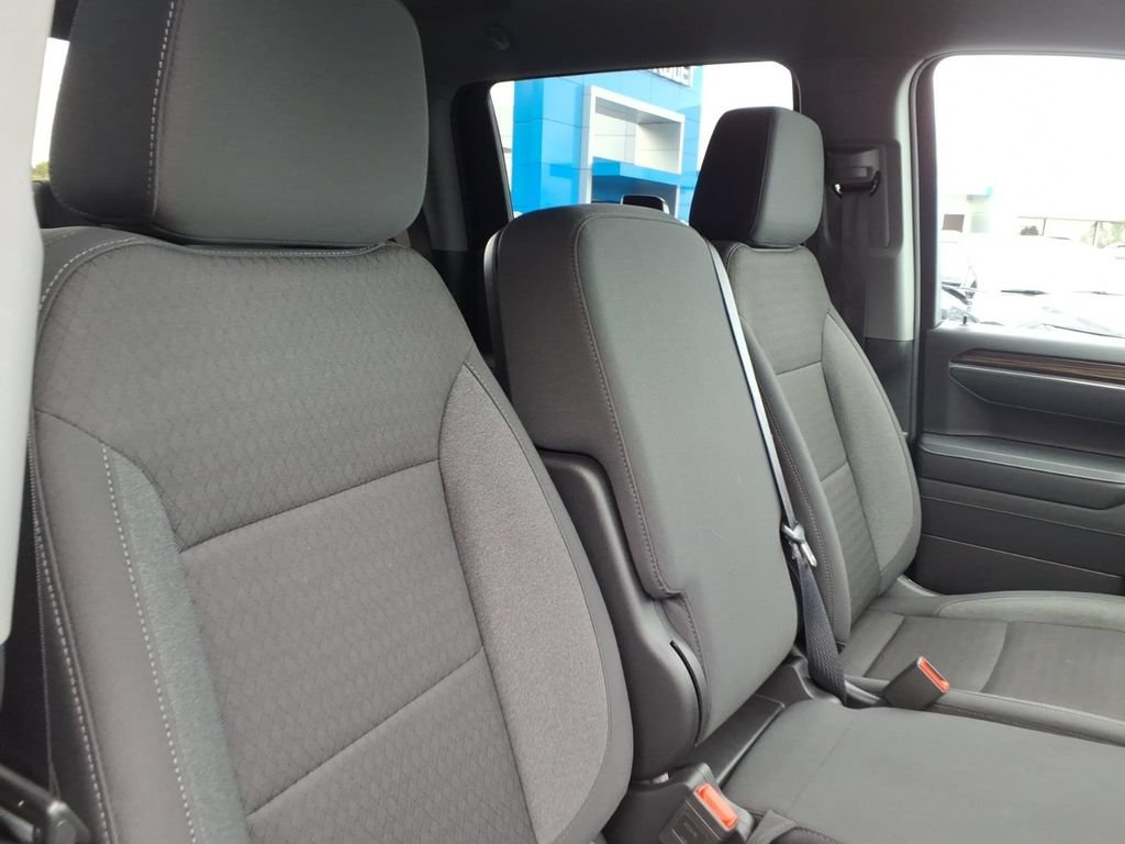 Certified 2025 Chevrolet Silverado 1500 LT AWD/4WD image 18