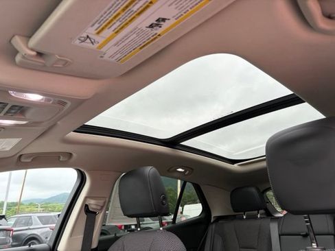 Used 2022 Buick Envision Preferred AWD/4WD image 26