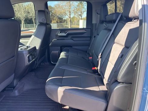 Used 2024 GMC Sierra 2500 Denali w/ Denali Reserve Package image 9