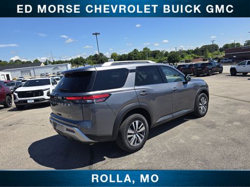 Used 2025 Nissan Pathfinder SL AWD/4WD image 3