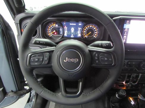 New 2026 Jeep Gladiator Mojave AWD/4WD image 21
