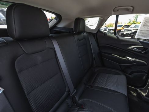 Used 2024 Chevrolet Trax LT FWD image 30