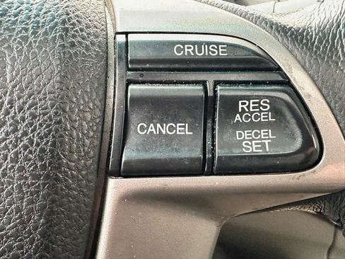 Used 2012 Honda Accord EX-L image 11