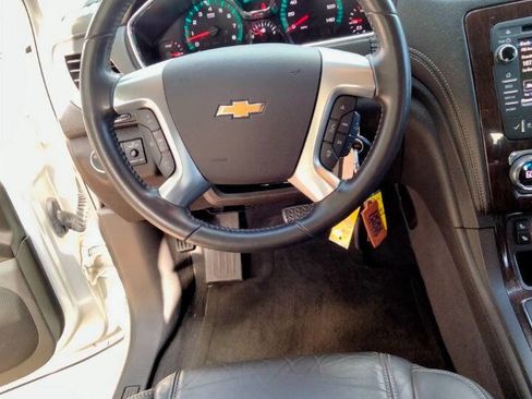 Used 2015 Chevrolet Traverse LT FWD image 13