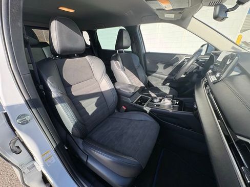 Used 2023 Mitsubishi Outlander SE image 25