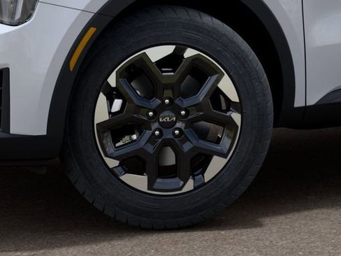 New 2026 Kia Sorento S FWD image 9