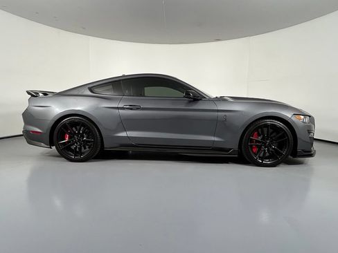 Used 2021 Ford Mustang Shelby GT500 w/ Technology Package RWD image 8