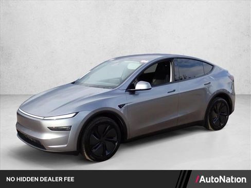 Used 2026 Tesla Model Y AWD image 1