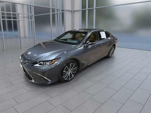 Used 2022 Lexus ES 350 w/ Premium Package FWD image 4
